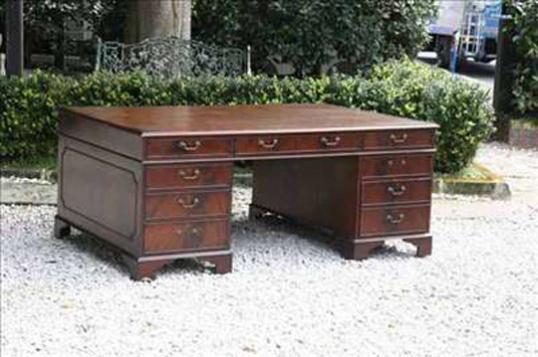 John Stephens Mahogany Partners Desk 15 S Road Remuera Auckland New Zealand Telephone 64 9 529 1660 Email Info Js Co Nz Website Mahogany Partners Desk