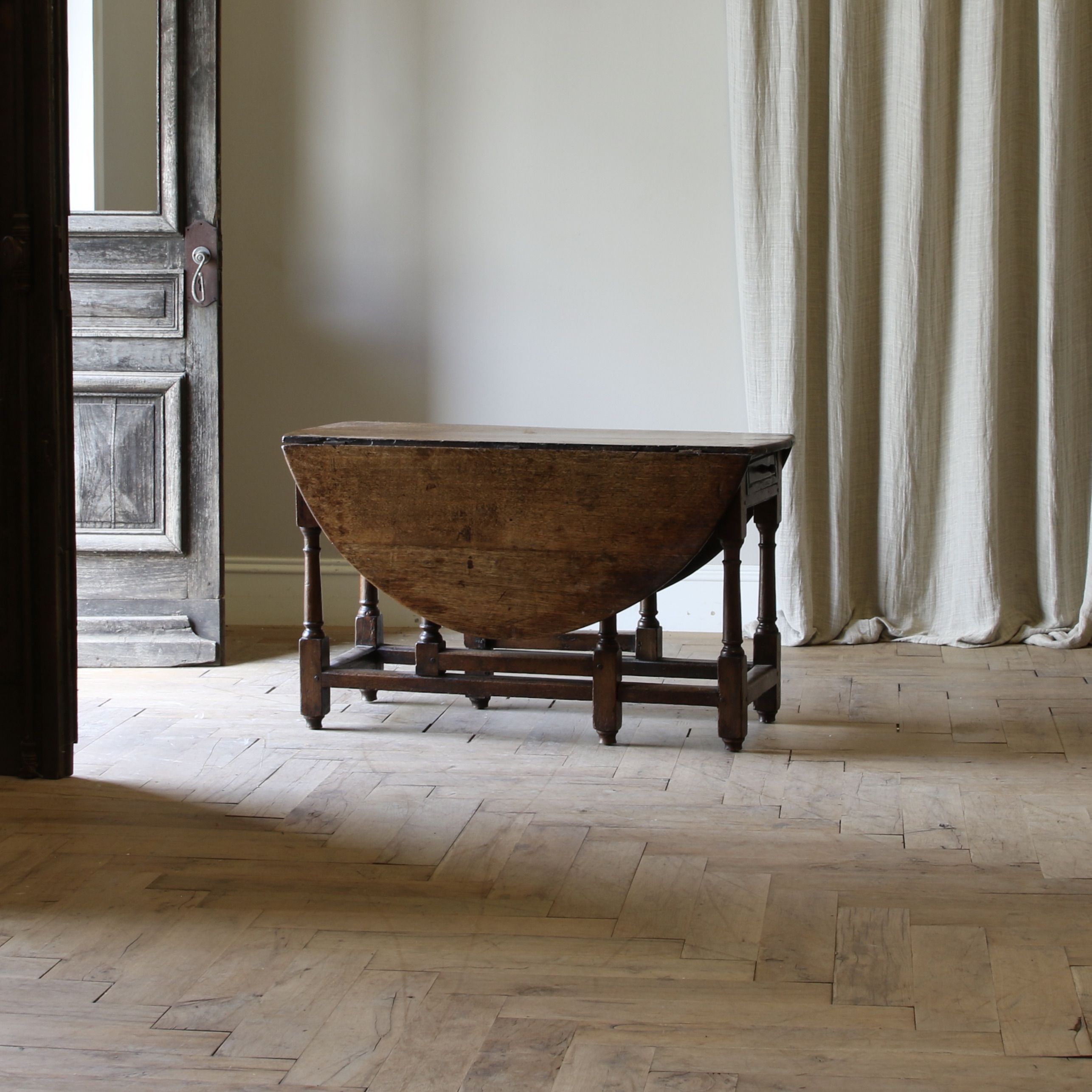 William & Mary Period Gate-Legged Table