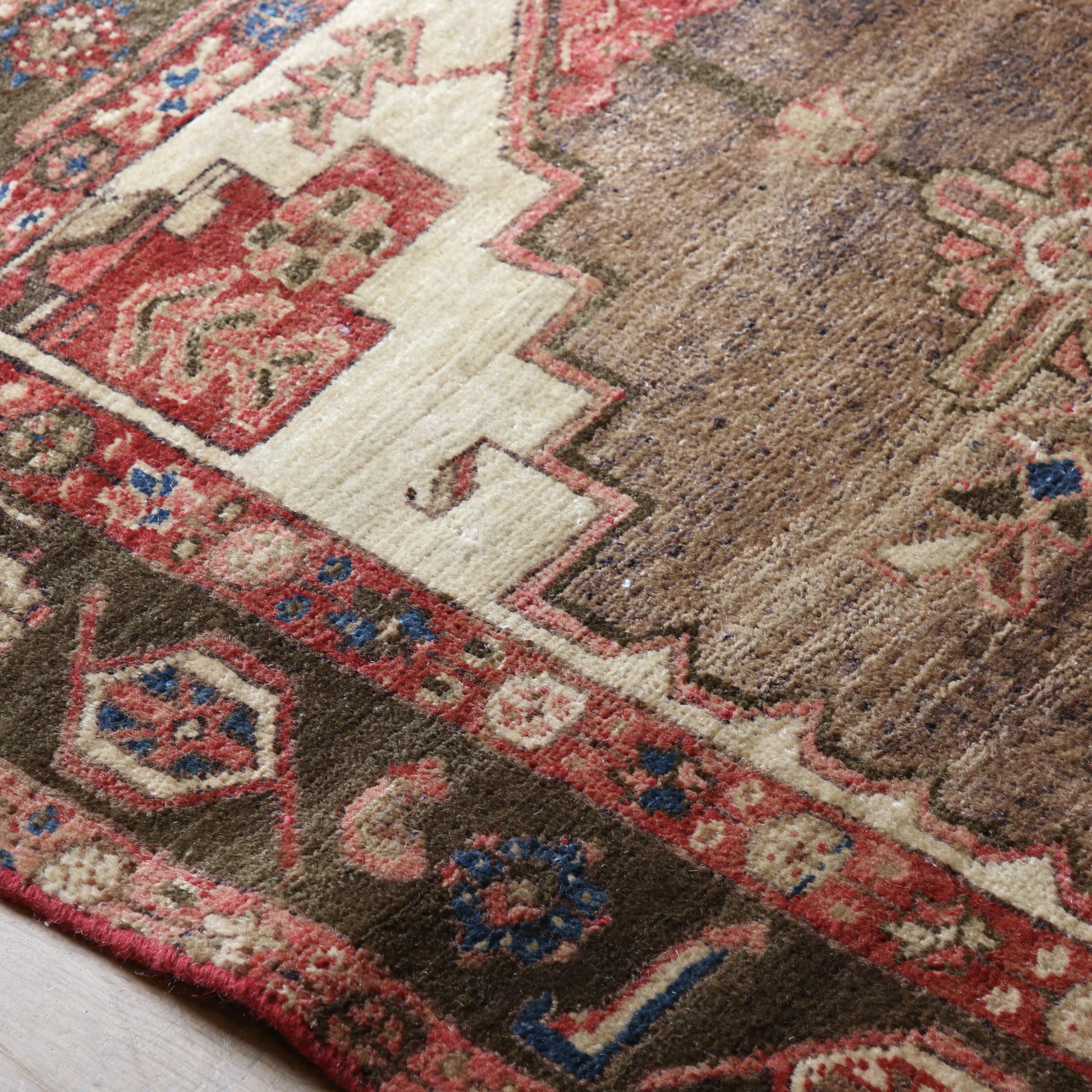 Kerman Runner / Raspberry and Chocolate