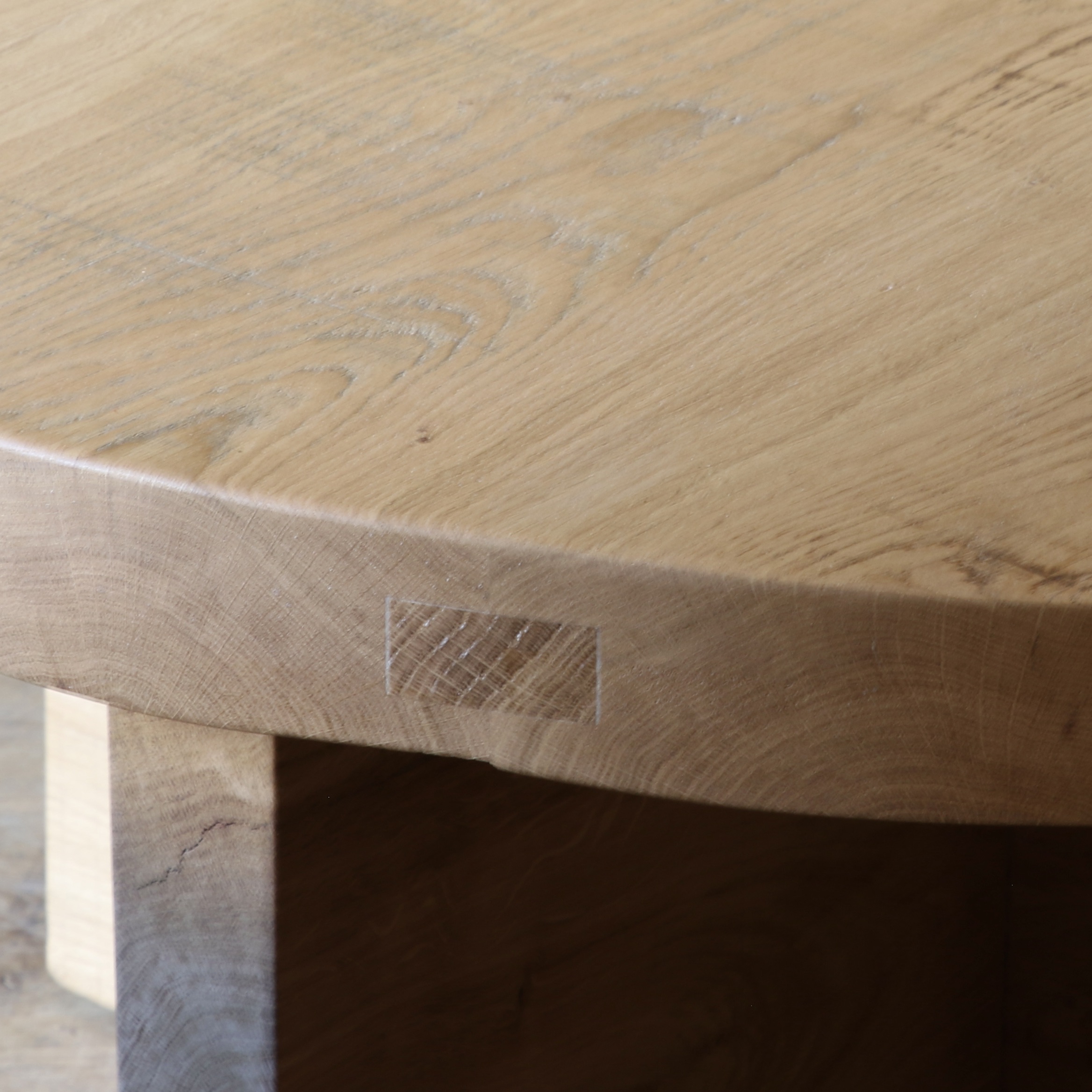 Round Wabi-Sabi Table // JS Editions