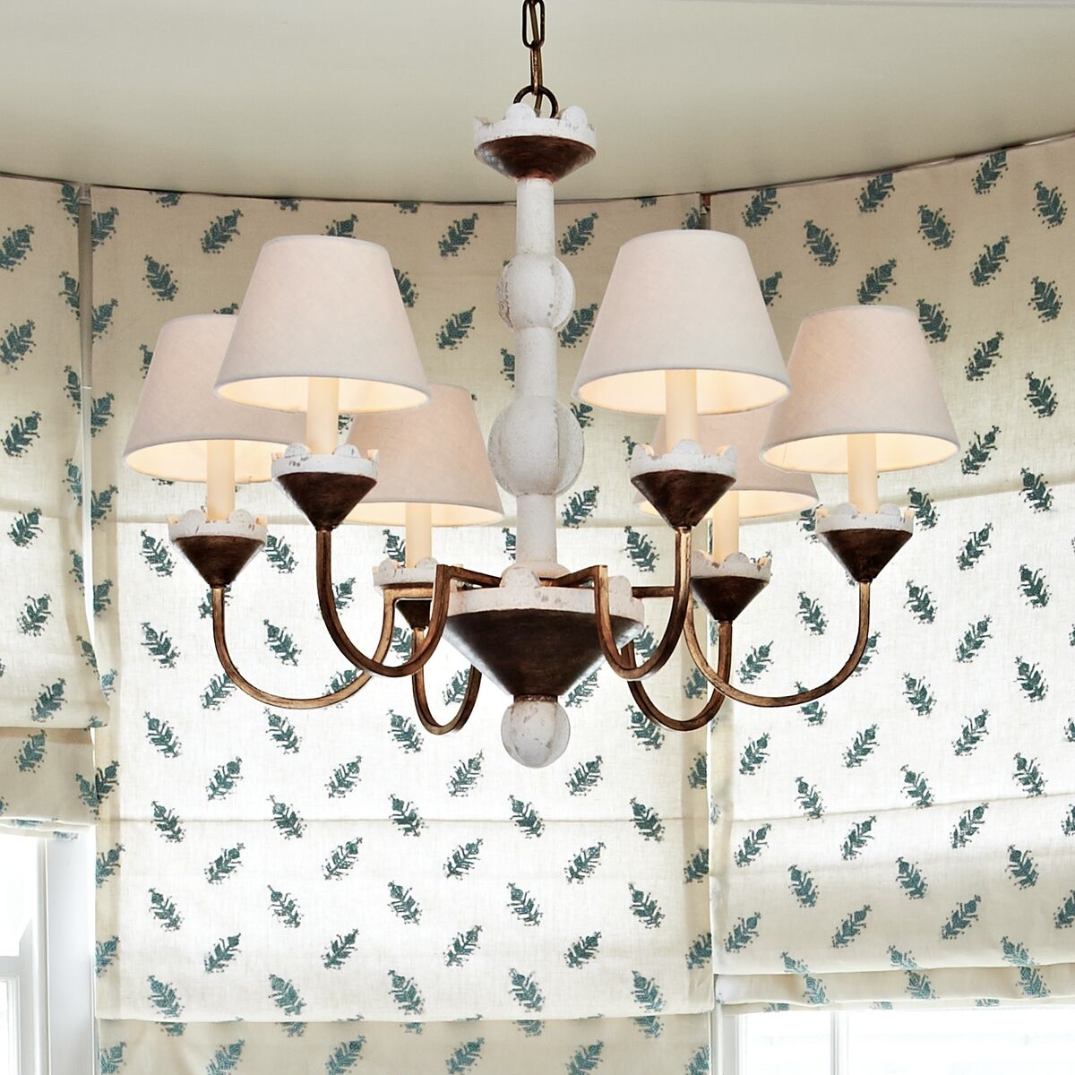 Cavaillon Chandelier // Vaughan Designs