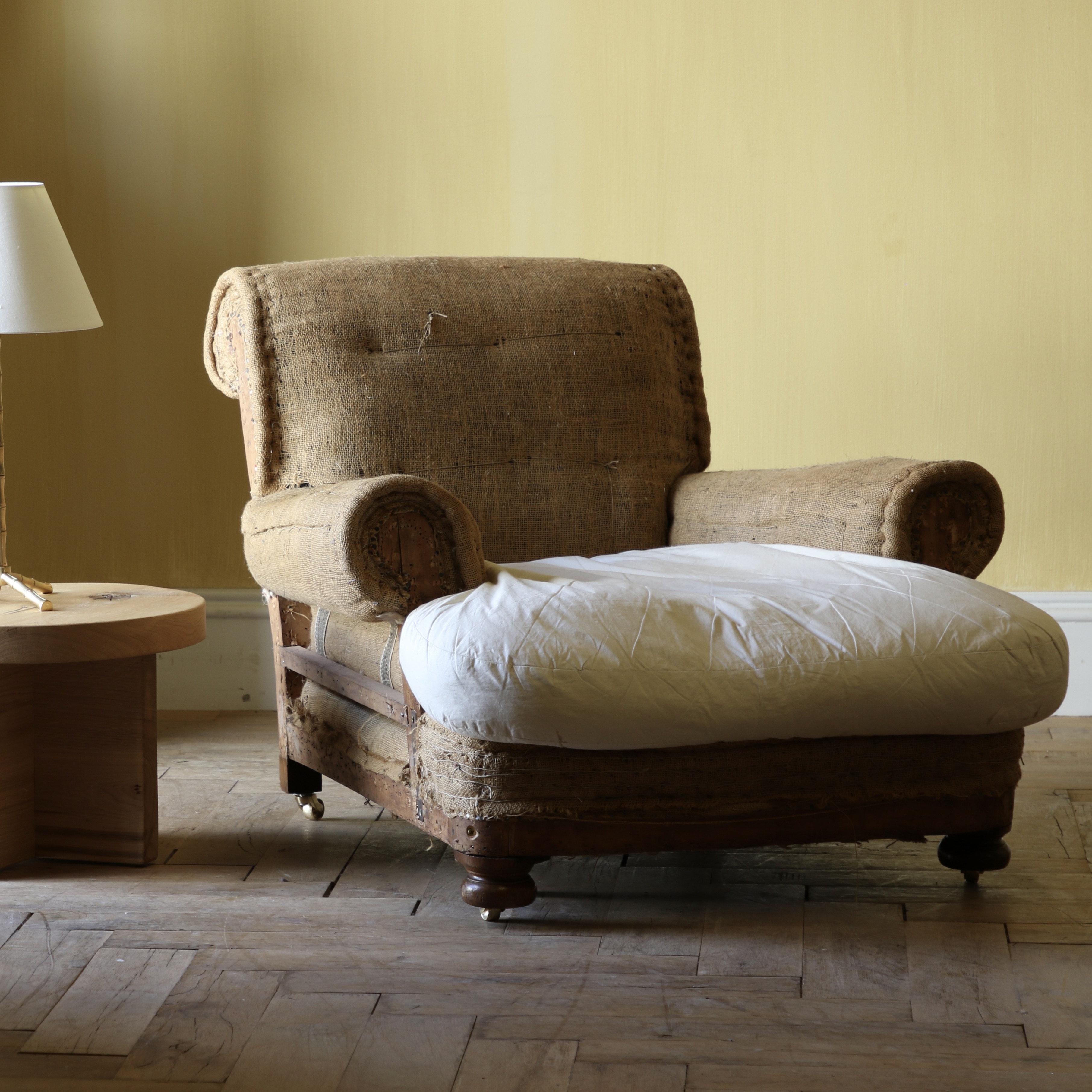 The Business Armchair // JS Editions