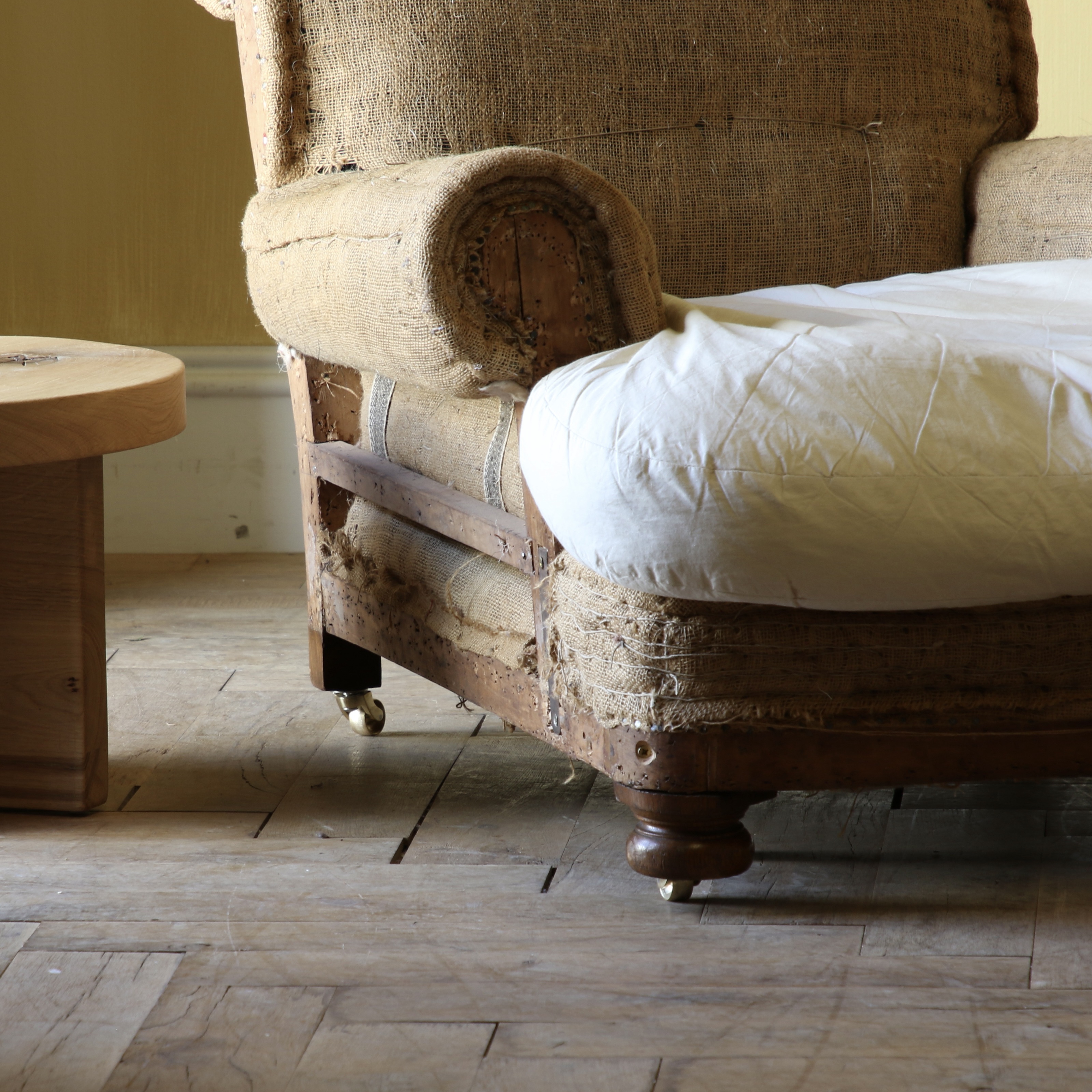 The Business Armchair // JS Editions