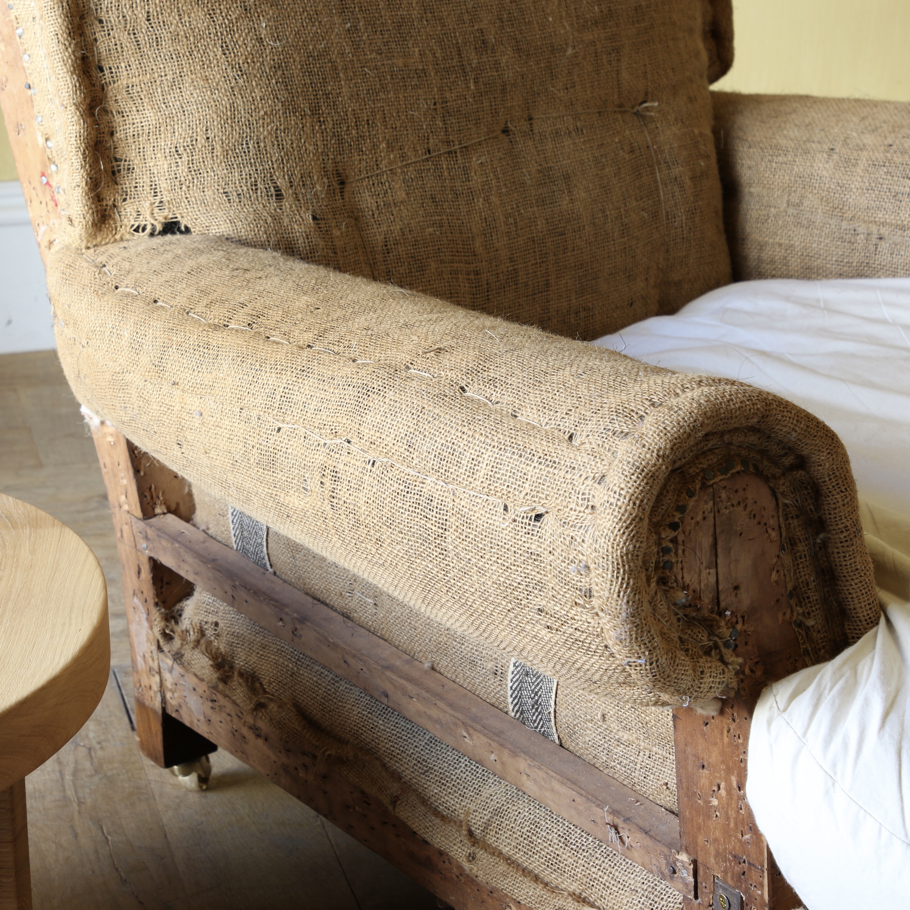 The Business Armchair // JS Editions