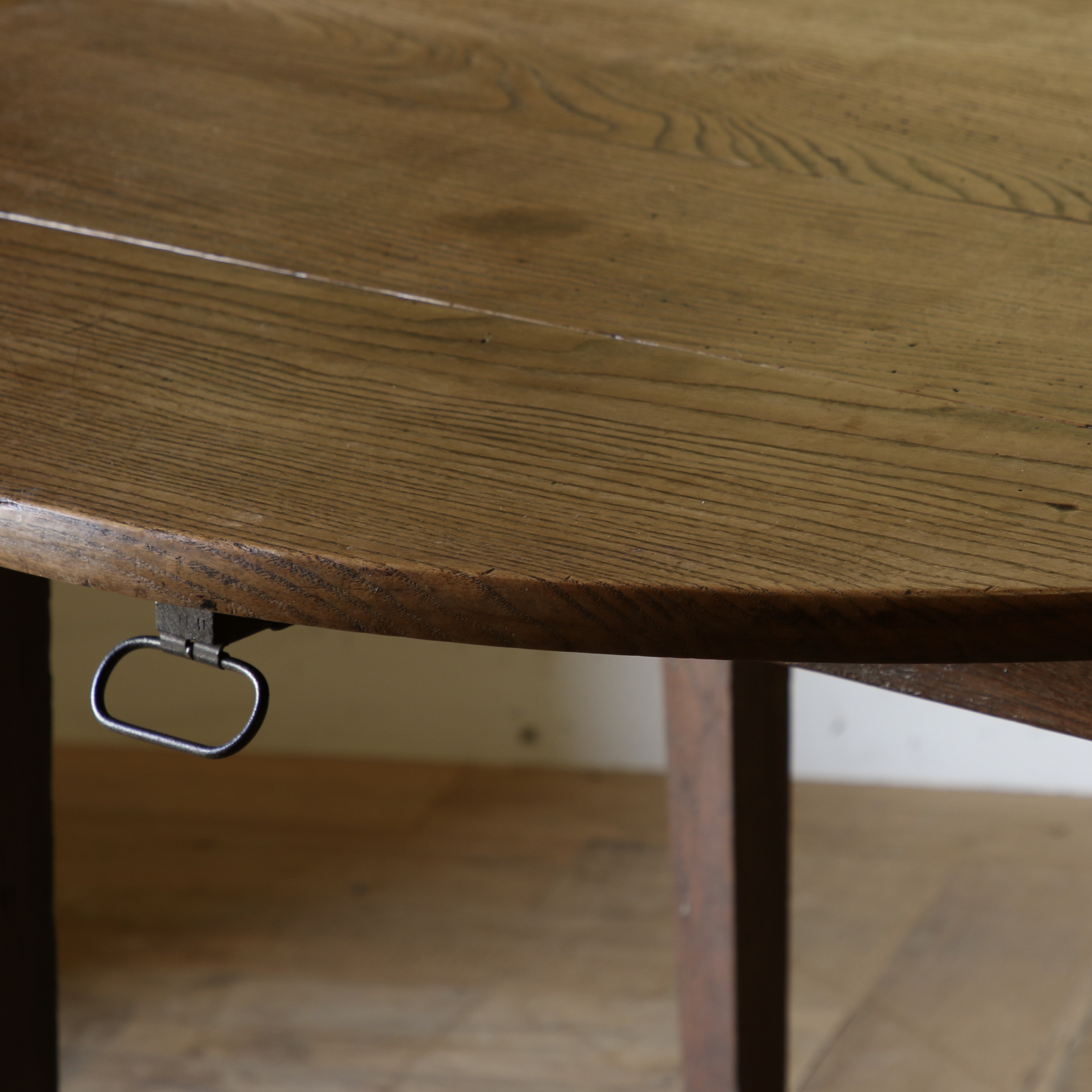 Drop Side Dining Table