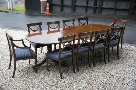 Dining Table & Chairs