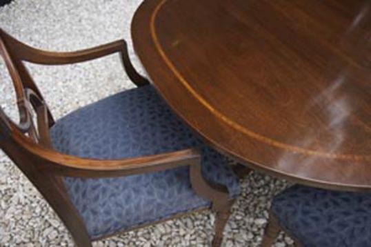 Dining Table & Chairs
