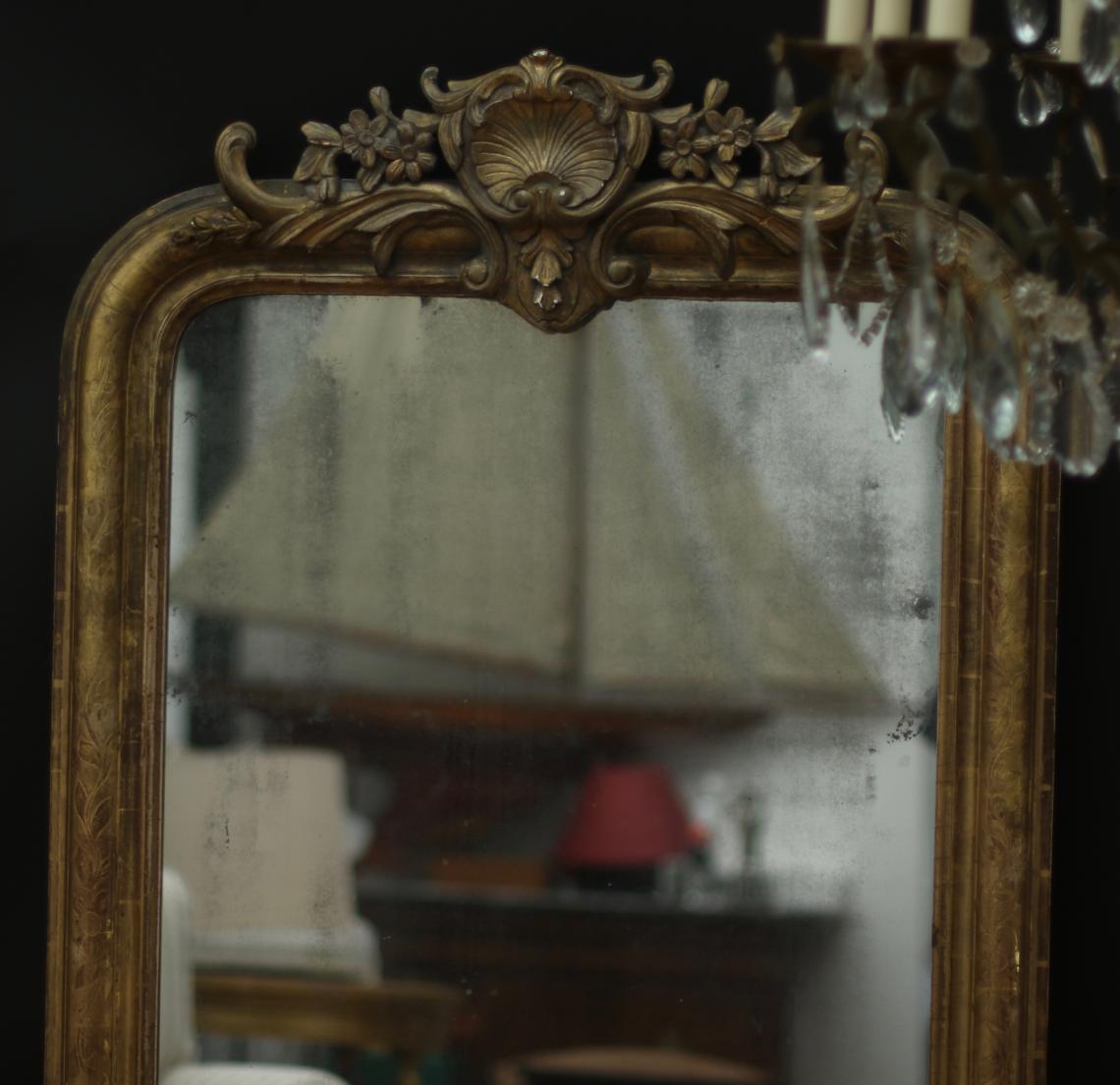 Mirror with Incised Frame and Shell Crest