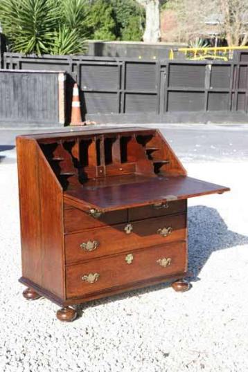 Queen Ann Period Oak Bureau