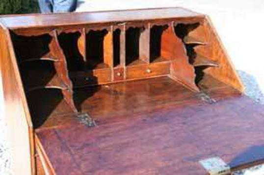 Queen Ann Period Oak Bureau