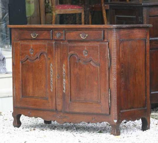 French Dresser