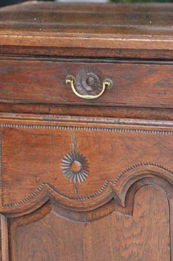 French Dresser