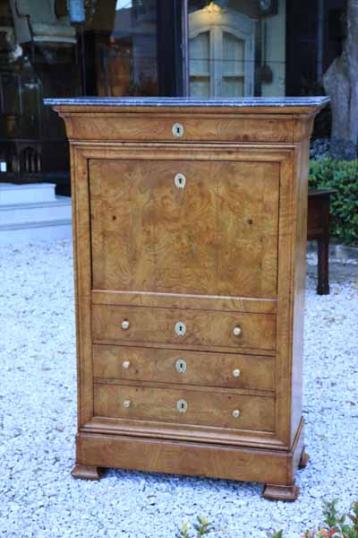 Louis Philippe Secretaire au Abbatant in Burr Elm