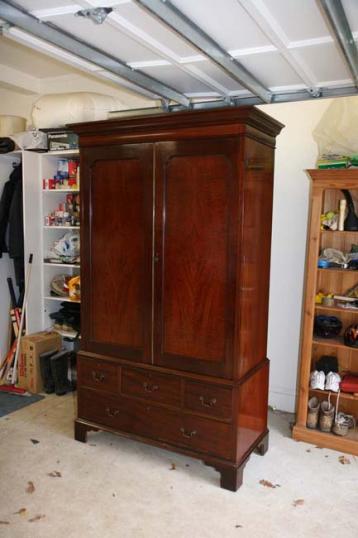 Georgian Mahogany Wardrobe