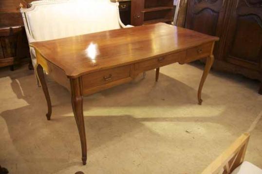 Cherry Bureau Plat