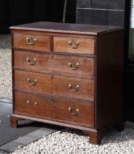 Georgian Chest of Drawers