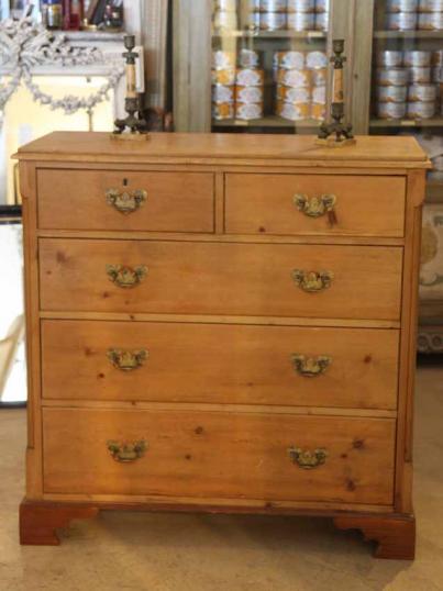 Pine Chest of Drawers