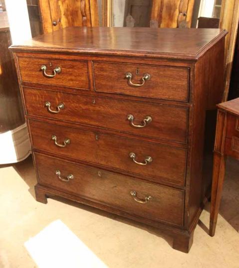 Georgian Oak Chest of Drawers