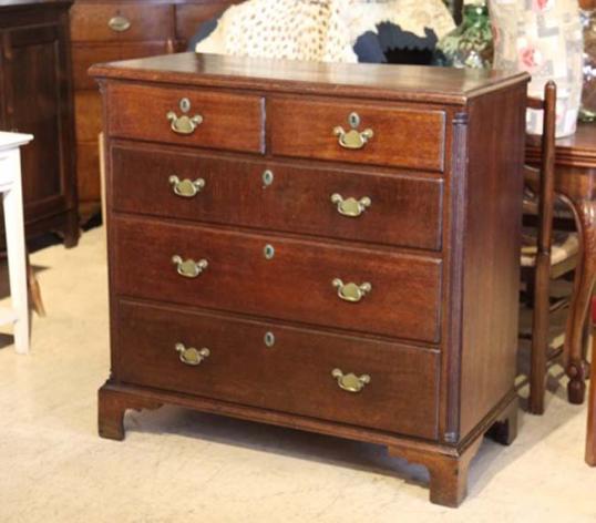 Georgian Chest of Drawers