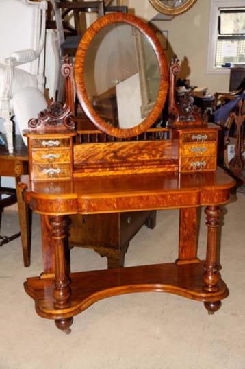 Important Norrie New Zealand Colonial Kauri Dressing Table 