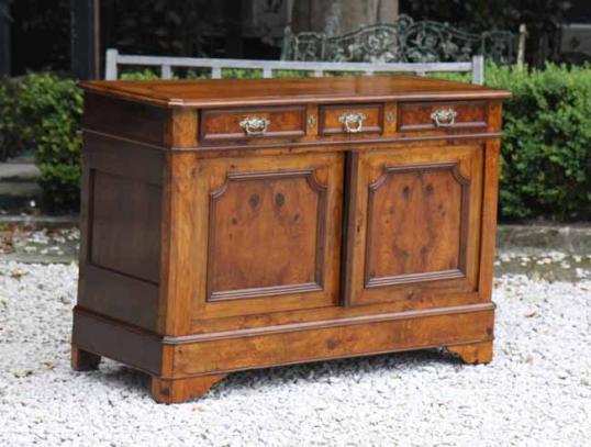 Louis Philippe Dresser