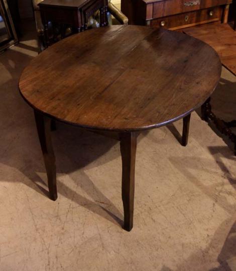 Round Chestnut Table