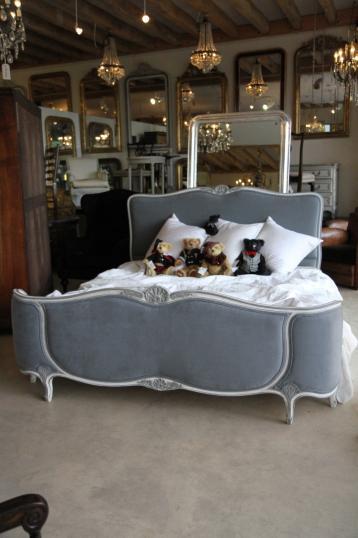 Demi Corbeille French Beds