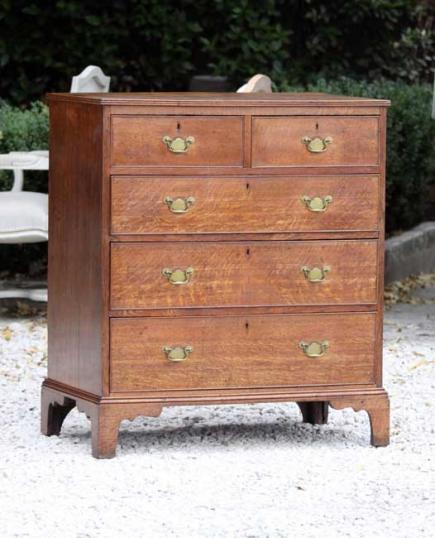 Georgian Oak Chest of Drawers