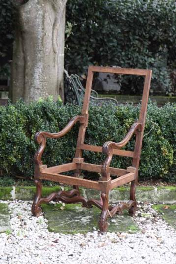 路易十四核桃木椅架