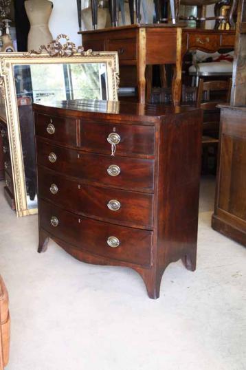 English Bow Fronted Chest of Drawers