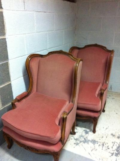 一对法国古董椅子