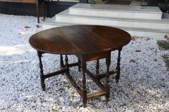 English Oak Drop Leaf Gateleg Table