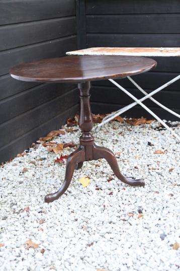 English Wine Table with Turned Stem