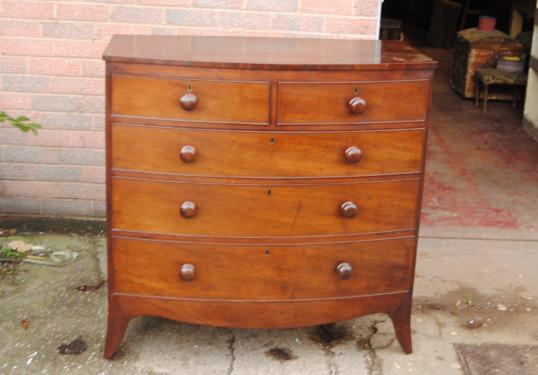 English Bow Front Chest of Drawers
