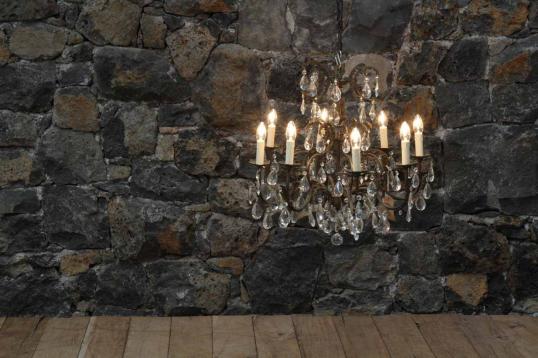 Italian Eight Light Chandelier