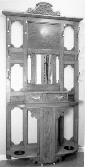 New Zealand Colonial Hallstand