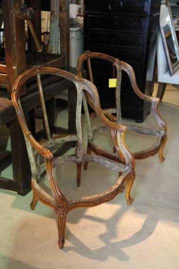 一对Louis XV的木椅架