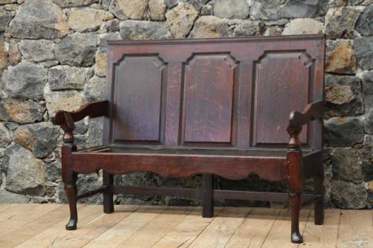 Queen Anne Period Oak Three Panel Settle