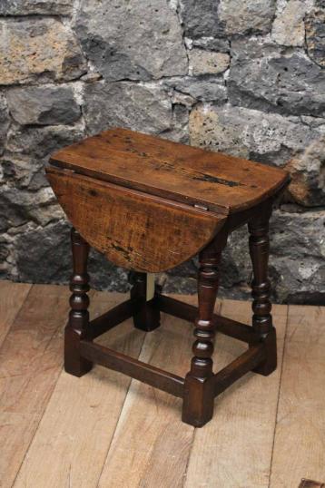 Small English Oak Gateleg Table