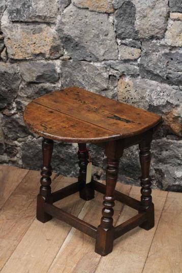 Small English Oak Gateleg Table