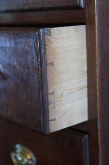 Georgian Oak Chest of Drawers