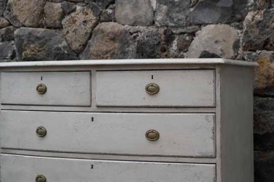 Bow Fronted Chest of Drawers in Gustavian Grey