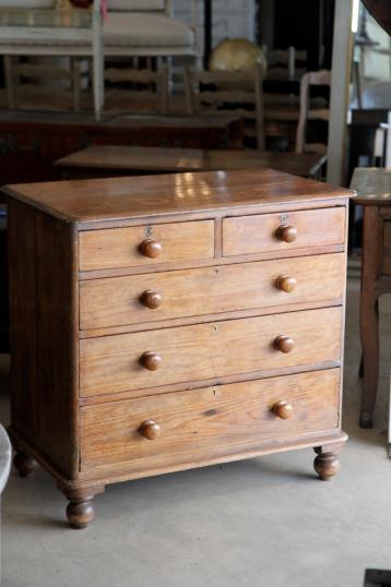 Georgian Chest of Drawers