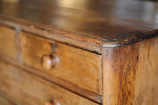 Georgian Chest of Drawers