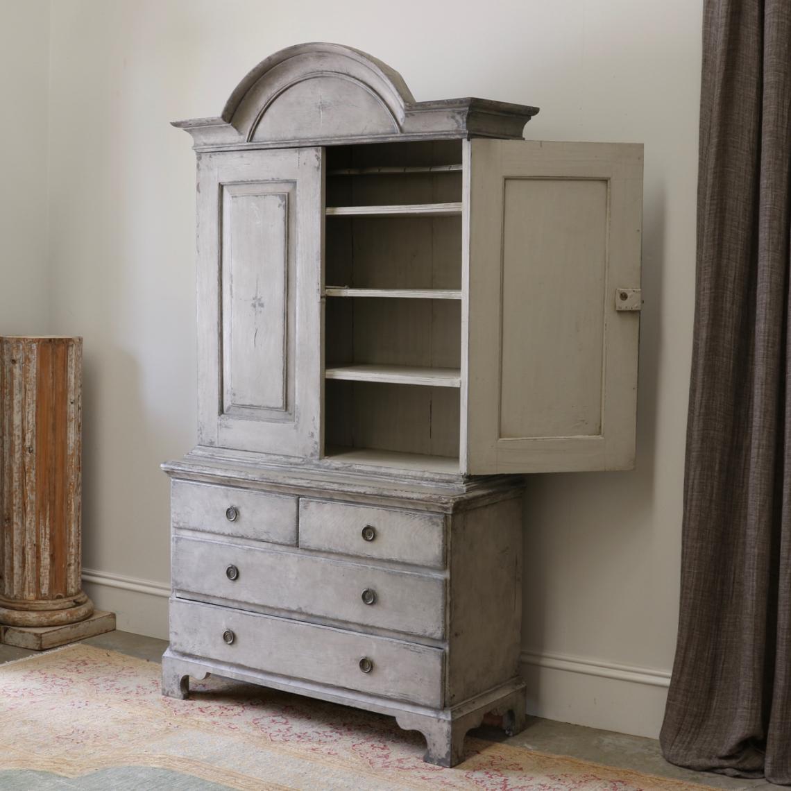 Gustavian Crown-Topped Cupboard