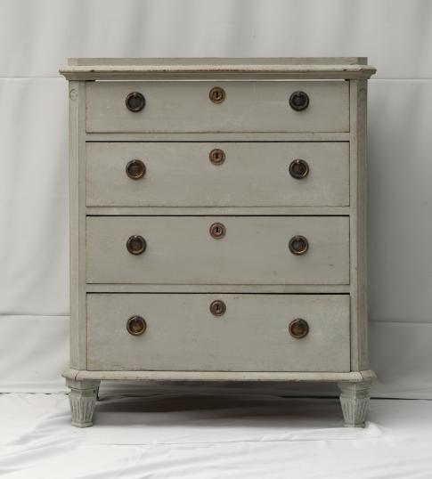 Gustavian Commode