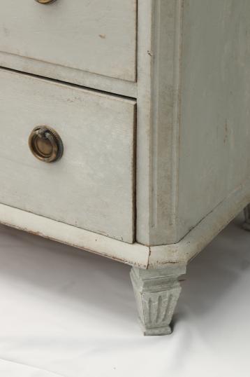 Gustavian Commode