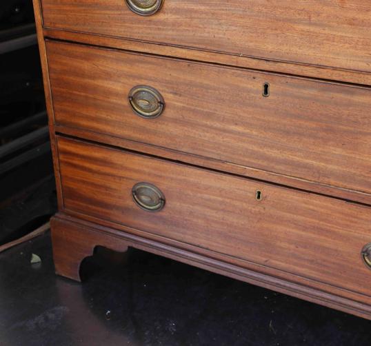 George II Mahogany Chest of drawers