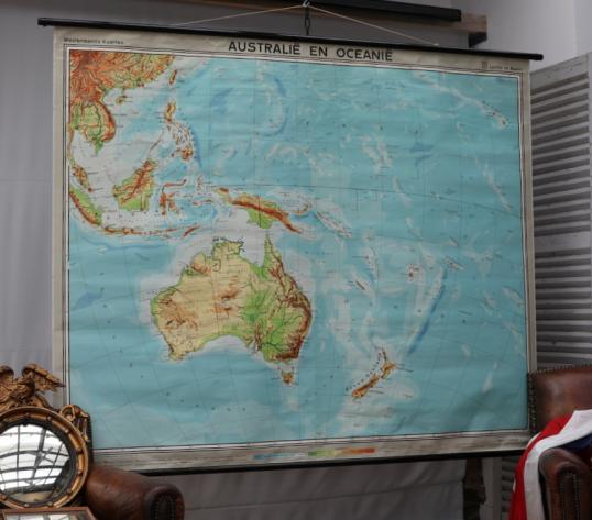 Large French Map of South Pacific