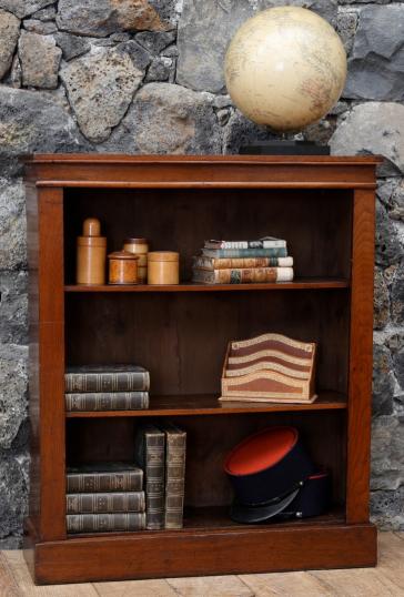 十九世纪橡木小书柜
